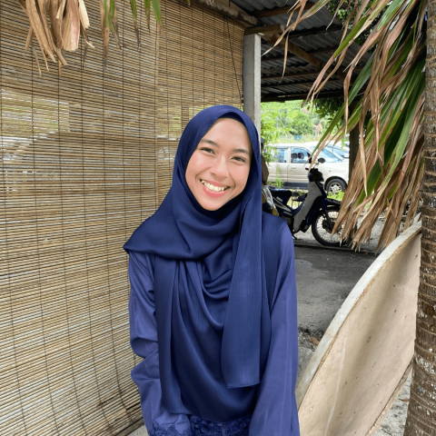 Izzati Amni